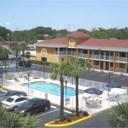 Howard Johnson Express Inn Suites - South Tampa / 